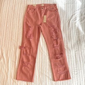 NWT Alice + Olivia Genevieve Baggy Jean with Unfinished Hem. NEVER WORN.